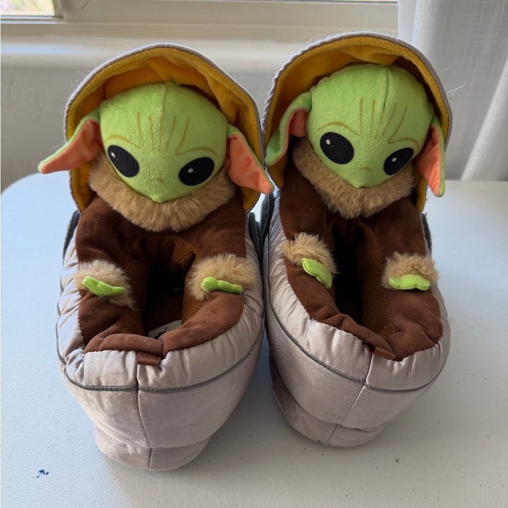 GAP Star Wars Grogu Baby Yoda Slippers